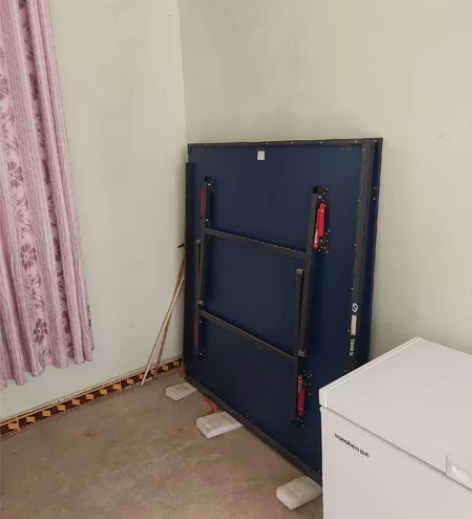 红双喜乒乓球台，八成新，买来基本没有用过！...