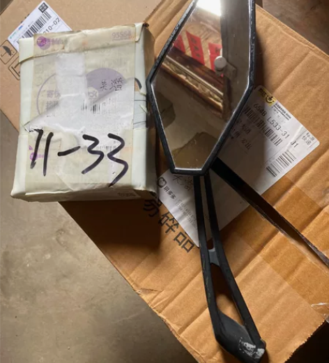 之前买来备用的银钢小怪兽125滤清器末开封...