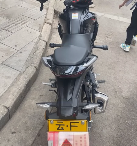 摩托车整车无倒，9999+1送装备 感兴趣...
