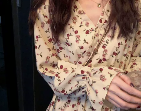 温柔风显瘦超仙碎花连衣裙春秋新款仙女超仙森...