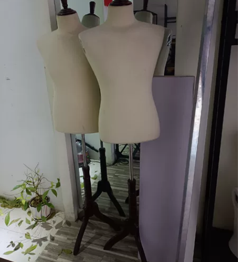 人台立体裁剪模特女半身分腿服装学院学生打板...