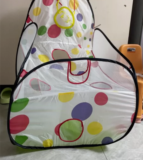 可折叠儿童投球篮筐，高约一米，长宽65厘米...