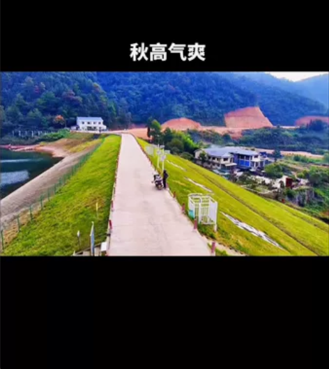 贝纳利银刃250。动力充沛，外观一般，刚全...