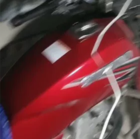 铃木钻豹摩托车，原车2014年上牌，202...