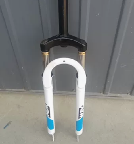 26寸山地车自行车碟刹减震前叉低价处理几十...