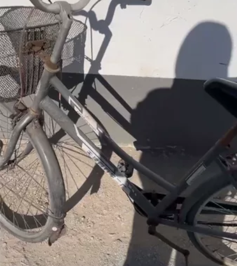 短途通勤自行车 有筐东西好放 有锁 有需求...