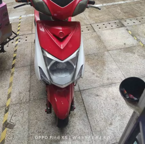 急出，急出，车况杠杠的，朋友车放这里，电池...