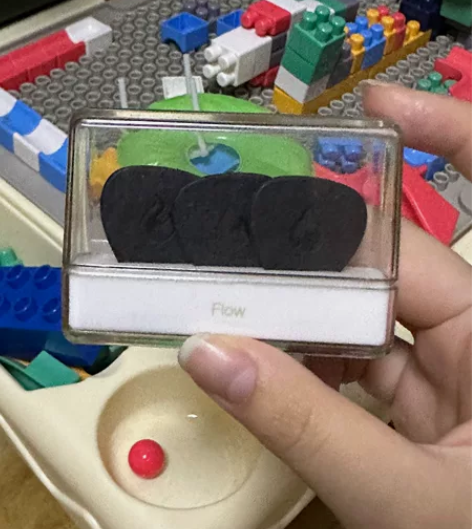 flow吉他拨片 家里放很久了没有用过三片...