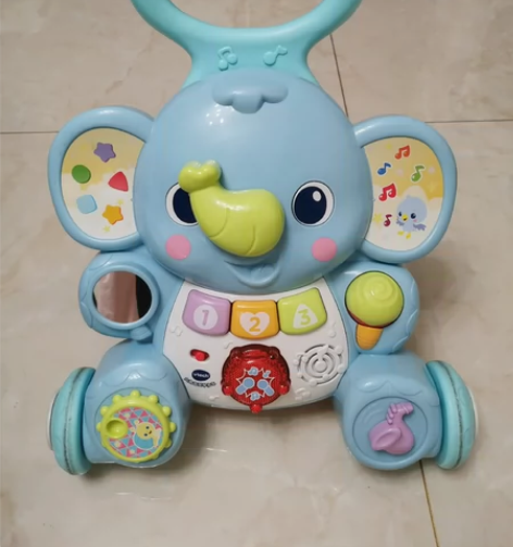 伟易达大象学步车 朋友送的，九成新，仅轮子...