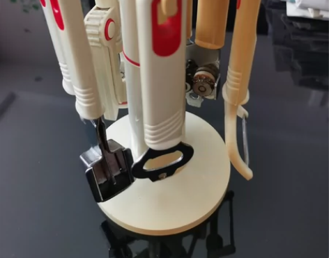 厨房多功能工具——削皮刀、开红酒器、开瓶器...