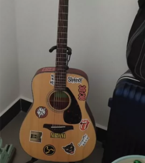 雅马哈fg800，自用一手琴。22年5月份...