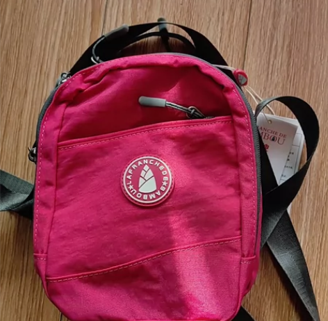 品牌防水包 20￥20