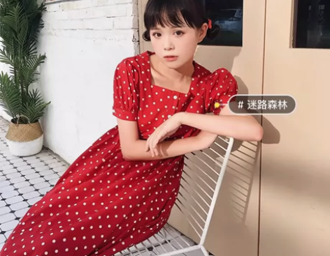 包邮迷路森林自制《优美低于生活》红色波点连...
