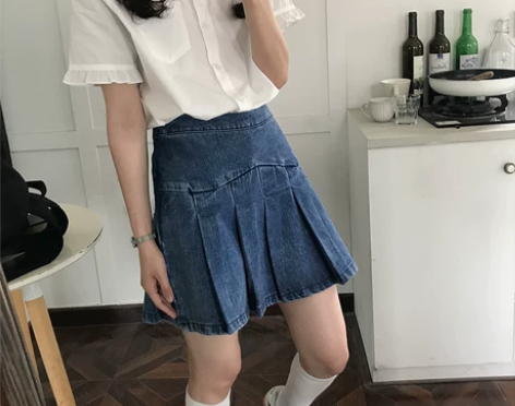 东日是个卷毛 牛仔半裙 L码 默认微瑕 感...