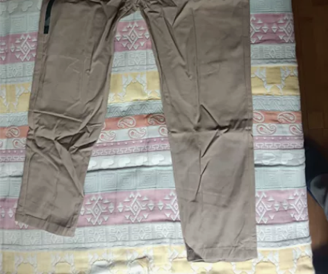 全新休闲裤，九分裤，适合比较瘦的人，吊牌还...