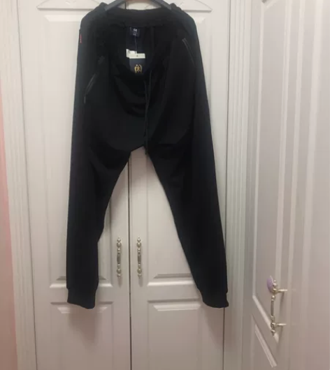 全新的男款运动休闲裤，包你买到开心买到赚到...