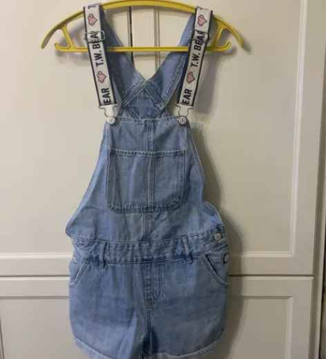 小熊牛仔背带短裤,160码,9成新,50元...