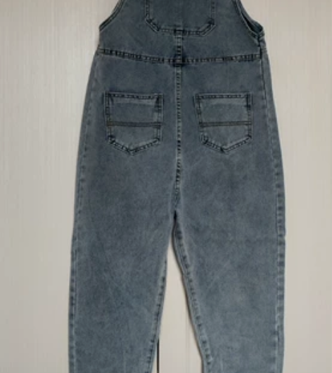 背带牛仔裤，全新，L号，能穿到80115斤...