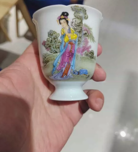 景德镇手绘陶瓷粉彩单杯(美女系列) 感兴趣...