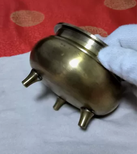 铜香炉，鬲（li）式炉，原铜色，盘玩更容易...