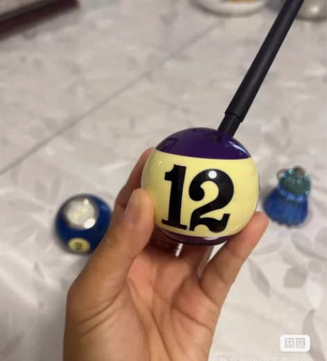 台球笔筒，很漂亮的小摆件，做工精致，能插三...