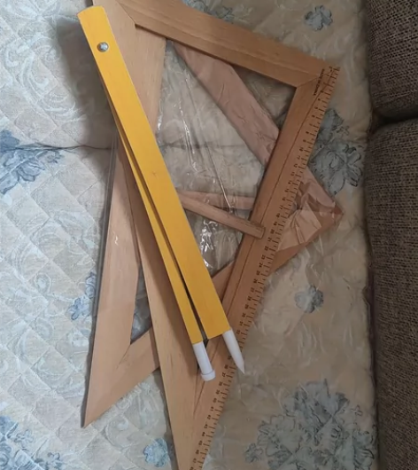 三角板，圆规，十五元自提 感兴趣的话点“我...