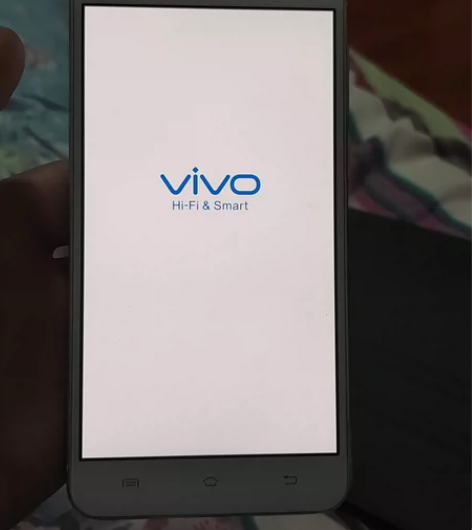 vivox6d，好久之前的产品，磕碰划痕都...