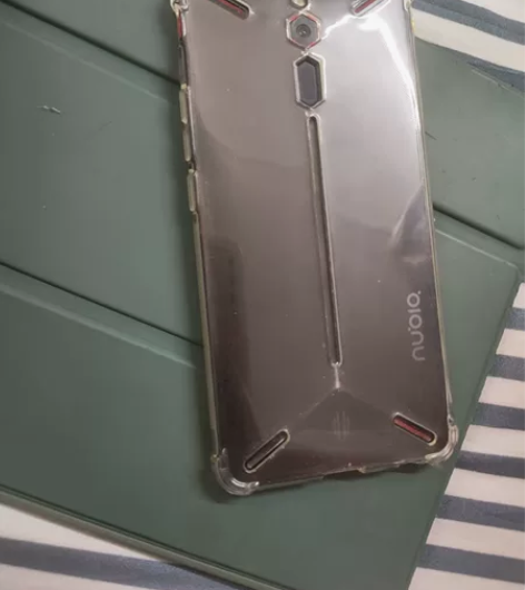 出俩手机，努比亚红魔一代8+128，opp...