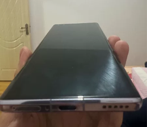 手机+充电宝 送黑鲨散热器 有线耳机及转接...