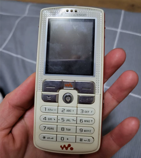 旧手机索尼爱立信老手机收藏索爱 成色如图所...