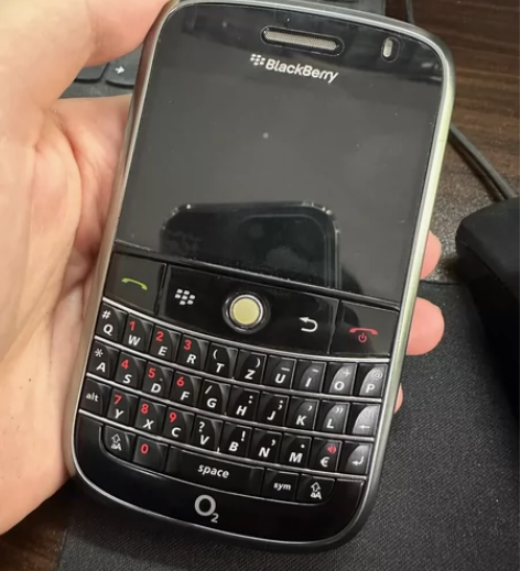 黑莓9000,O2版本 外观基本全新轻微瑕...