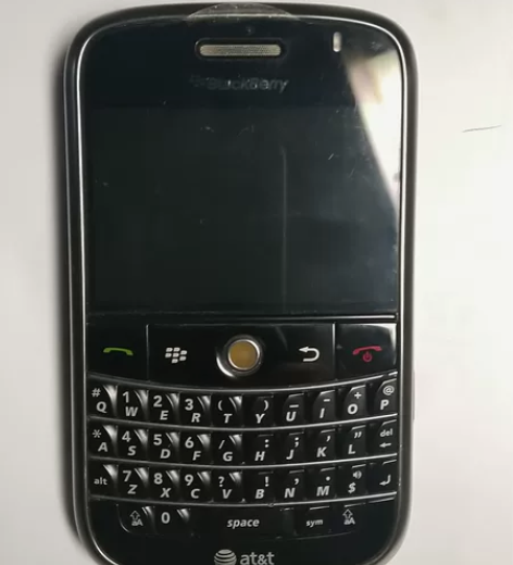 原装黑莓9000，成色九五新以上，屏幕贴膜...