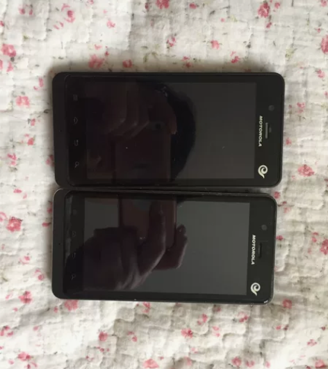 摩托罗拉XT928双模手机,成色不错,有电...
