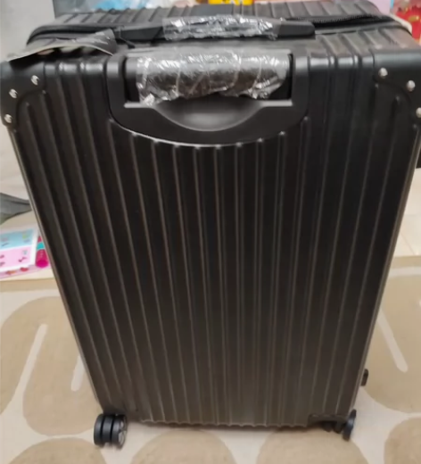拉杆箱，登机箱，Soo品牌，全新未使用，2...