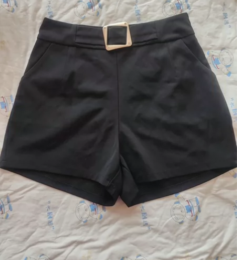 A字版短裤，，春夏秋可穿，，全新没吊牌了，...
