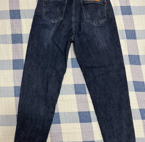 复古蓝牛仔裤，30码。老爹裤型。 感兴趣的...