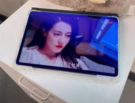 商品是鑫科品牌，商品是10.1英寸平板电脑...