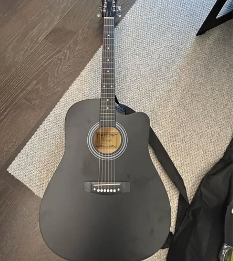 几乎全新的vecas吉他 原价三百多入实在...