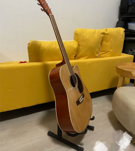 疾风吉他，用的很少，实物如图，接受自提，不...