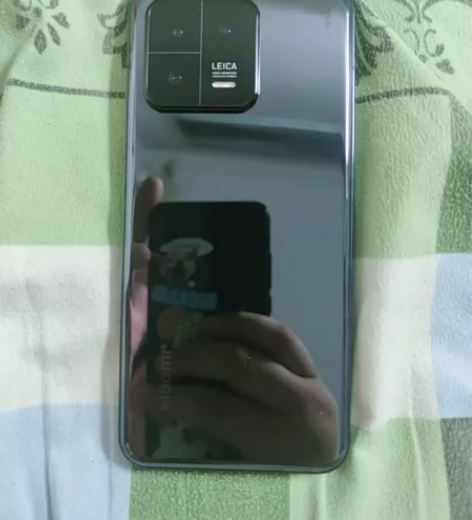 ?小米13   12+256个人机低价出低...