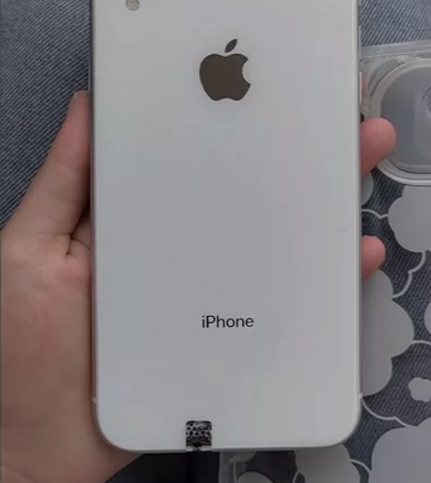 低价包邮出 女生自用 iPhone Xr ...