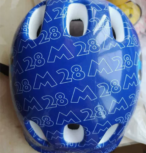 头盔全新的不远可以送，有意私聊 感兴趣的话...