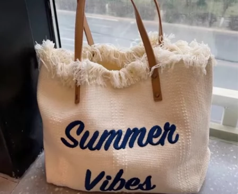 大容量帆布包，喜欢的请下单吧[比心] 感兴...