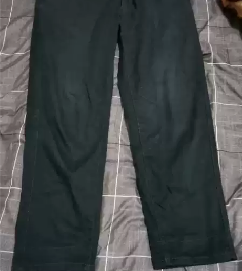 花花公子九分裤几乎全新，适合腰围31—32...