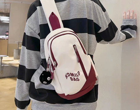 ins潮牌斜挎包男运动简约轻便单肩小背包女...
