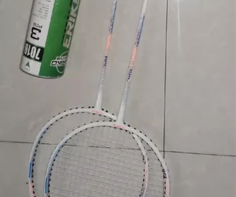 #羽毛球拍 #羽毛球 可卡羽毛球拍,送一桶...