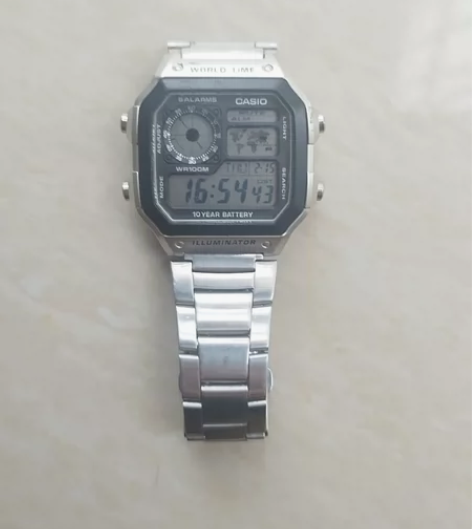 卡西欧aE-1200WH，挺久前买的，没怎...