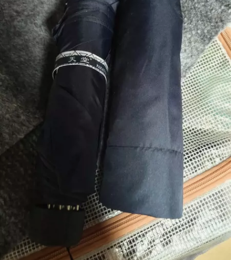 天堂伞 十块钱一个 晴雨两用感兴趣的话点“...