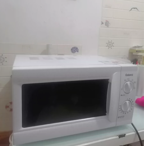 拆迁倒闭格兰仕微波炉 感兴趣的话点“我想要...