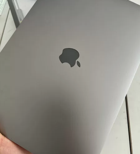 苹果mac book pro M1 13....